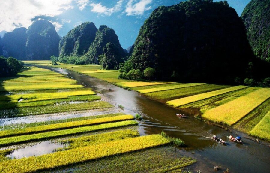 Hanoi: Hoa Lu - Tam Coc - Mua Cave by Limousine Bus & Lunch - Tour Overview