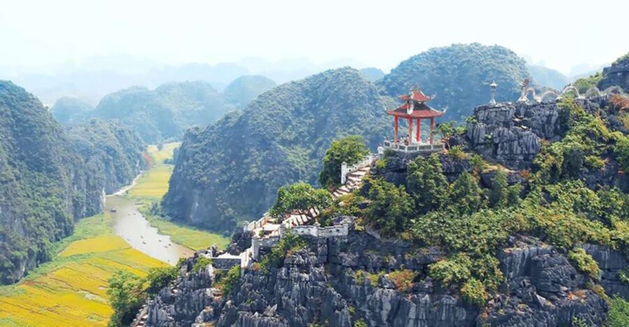 Hanoi: Hoa Lu, Trang An Caves, & Mua Cave Day Trip and Lunch - Exploring the Hoa Lu Ancient Capital