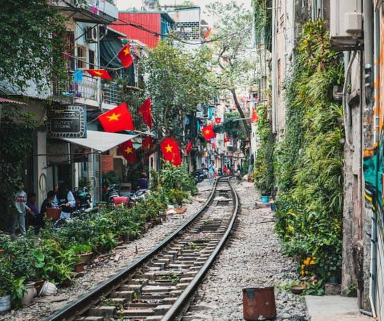 Hanoi: Private Half-day City Highlights and Hidden Gems Tour