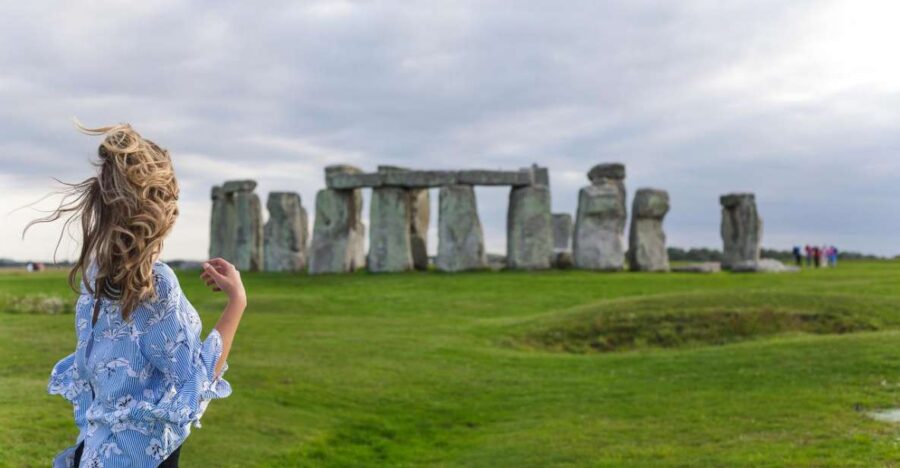 Heritage and Majesty: Private Full-Day Tour From Southampton