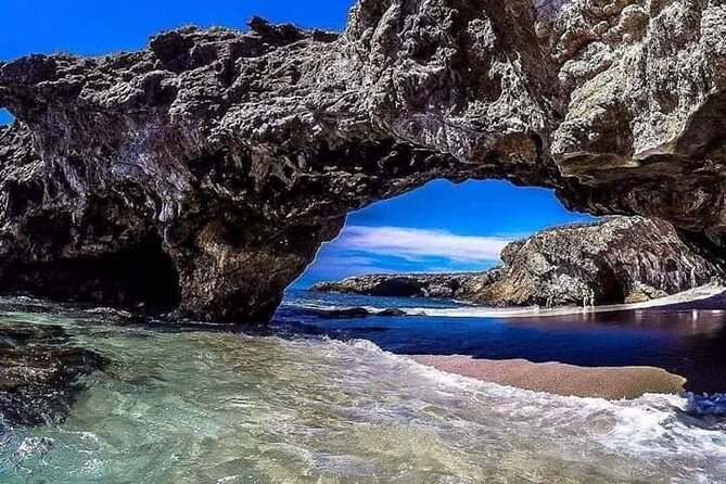 Hidden Beach - Marietas Islands - Overview and Details