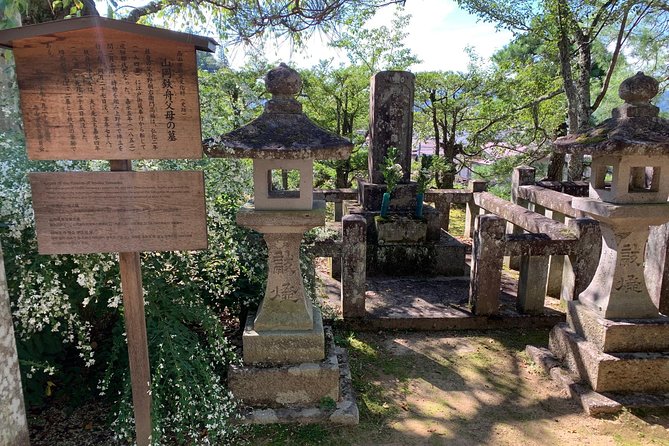 Higashiyama Walking Course in Takayama City Guide (About 70 Min) - Duration and Inclusions