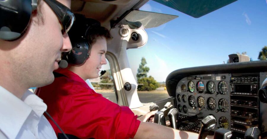 hobart-introductory-flying-lesson-immersive-flying-experience