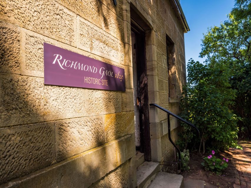 Hobart: Richmond Village Shuttle - Activity Overview