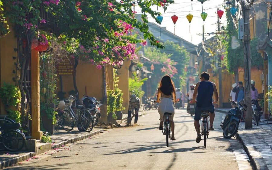 Hoi An: City and Food Tour - Exploring Hoi Ans Landmarks