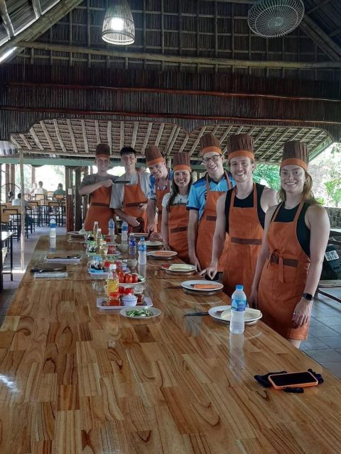 Hoi an : Cooking Class W Local Family and Basket Boat Ride