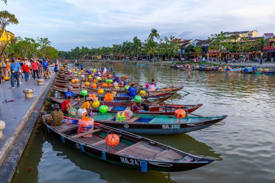 Hoi An: Guided Tour of Town and Fish Market With Breakfast - Tour Overview