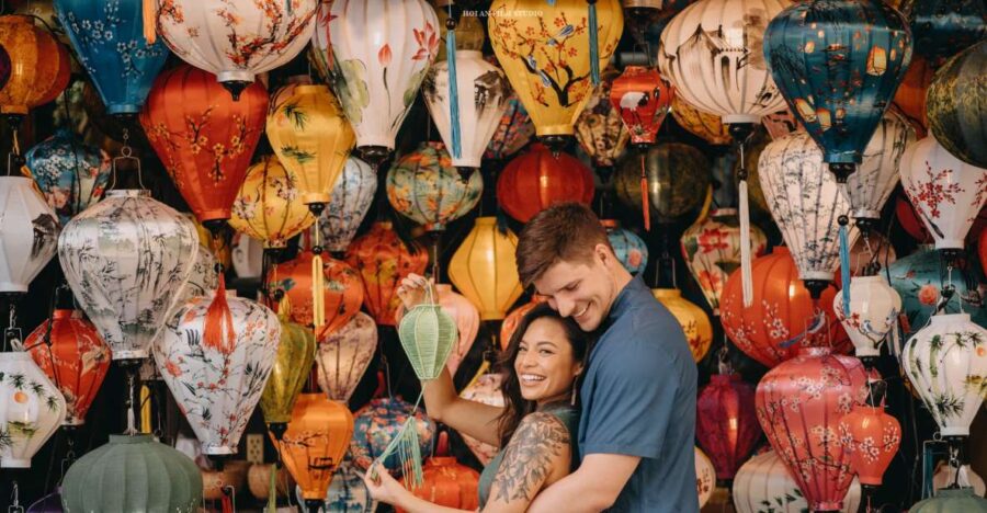 Hoian: Walking Around Oldtown With Professional Photographer - Overview of the Experience