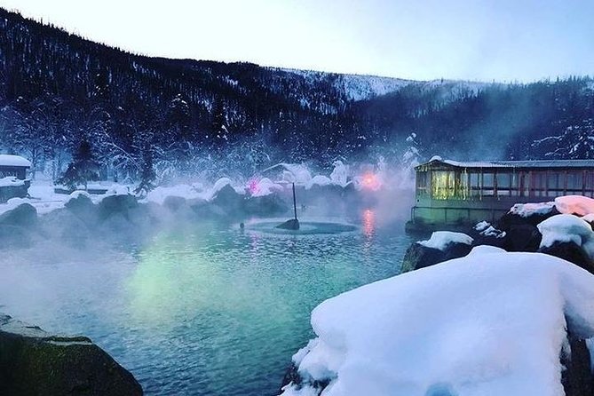 Hot Springs Aurora Viewing Dream in Alaska - Northern Lights Experience