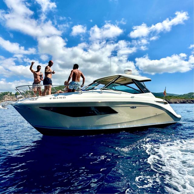 Ibiza Es Vedra: Private Boat Trip - Sunset and Drinks.