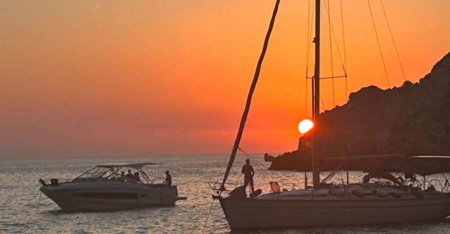ibiza-formentera-on-a-sailboat-private-or-small-group-exploring-the-balearic-coastline