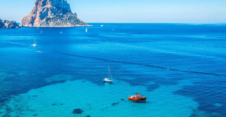Ibiza: Speed Boat Excursion to Atlantis & Es Vedra +Snorkel