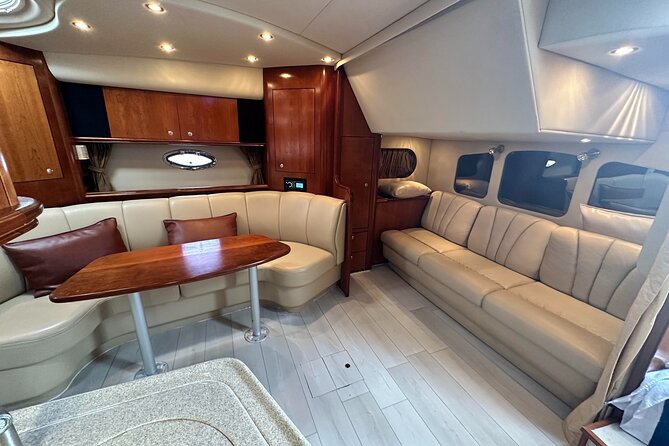 Island Fun Yacht Rental in Miami Beach - Yacht Features