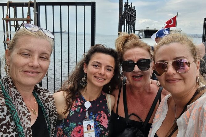 Istanbul Old Town Tour: Classics, Highlights & Hidden Gems - Meeting Point and Accessibility