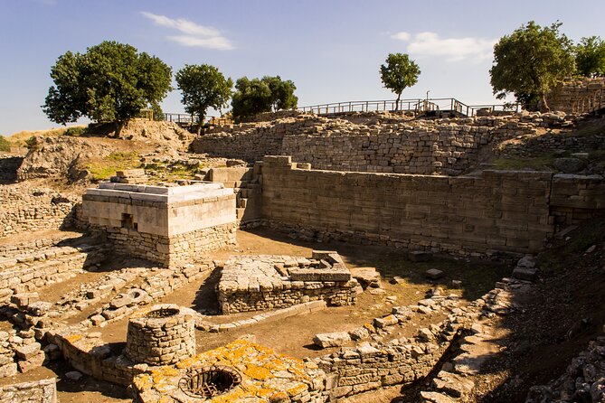 Istanbul to Truva Troy Guided Day Tour With Lunch and Transfers - Included in Tour