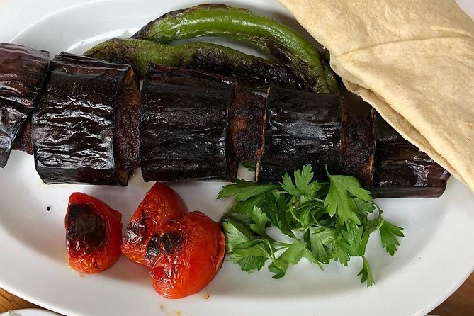 Istanbul Traditional Food Tour With Dinner on Off-Touristy-Path - Exploring Istanbuls European and Asian Sides