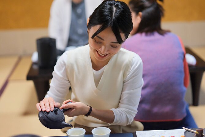 japanese-tea-with-a-teapot-experience-in-takayama-location-and-meeting-details