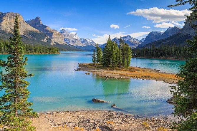 Jasper National Park Tour: Maligne Valley, Medicine Lake and Spirit Island