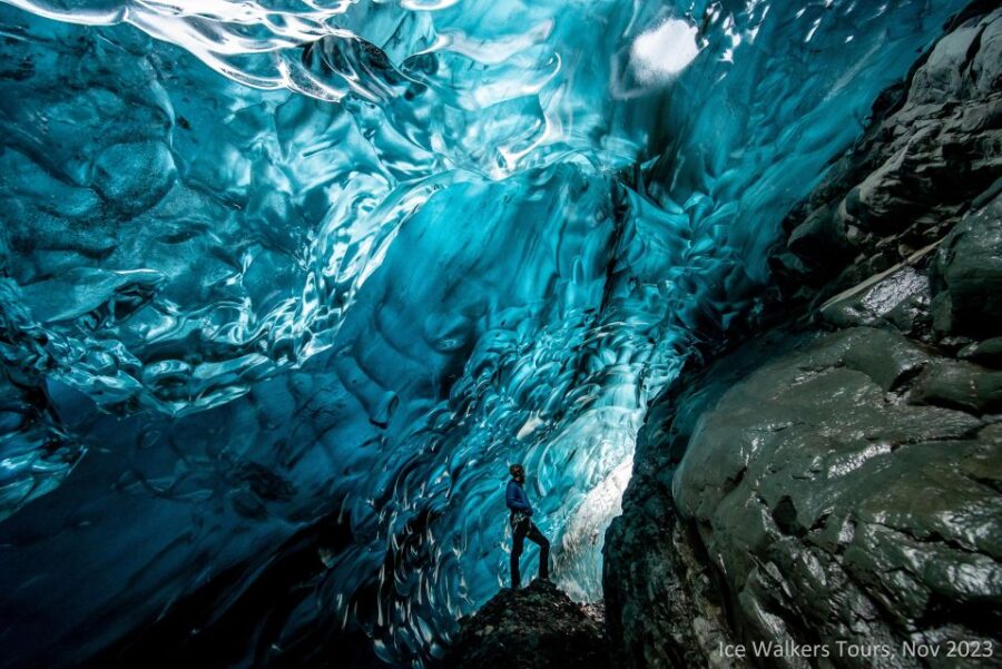 Jökulsárlón: Glacier Hike to a Remote Ice Cave