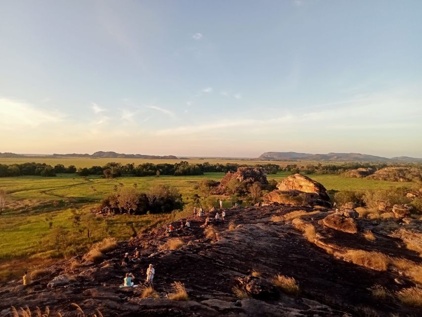 kakadu-day-tour-private-yellow-water-nourlangie-ubirr-tour-overview