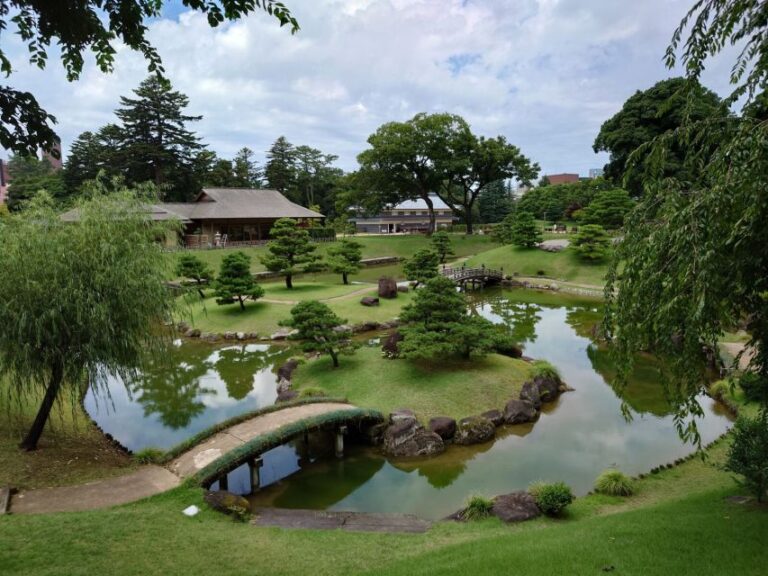 Kanazawa: Samurai, Matcha, Gardens and Geisha Full-Day Tour