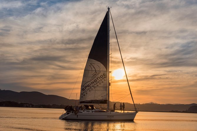 Knysna Sunset Sailing Cruise, Light Dinner & Bubbly