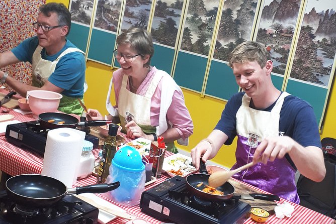 Korean Cooking Class With Full-Course Meal & Local Market Tour in Seoul - Overview of the Korean Cooking Class