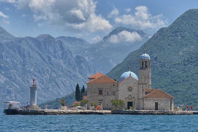 Kotor Bay Day Trip From Dubrovnik With Boat Ride to Lady of the Rock - Discover the Picturesque Bay of Kotor