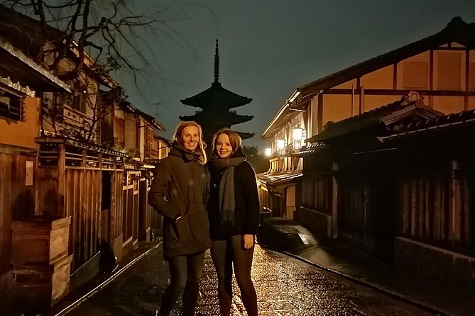 Kyoto Night Walk Tour (Gion District) - Discover the Gion District