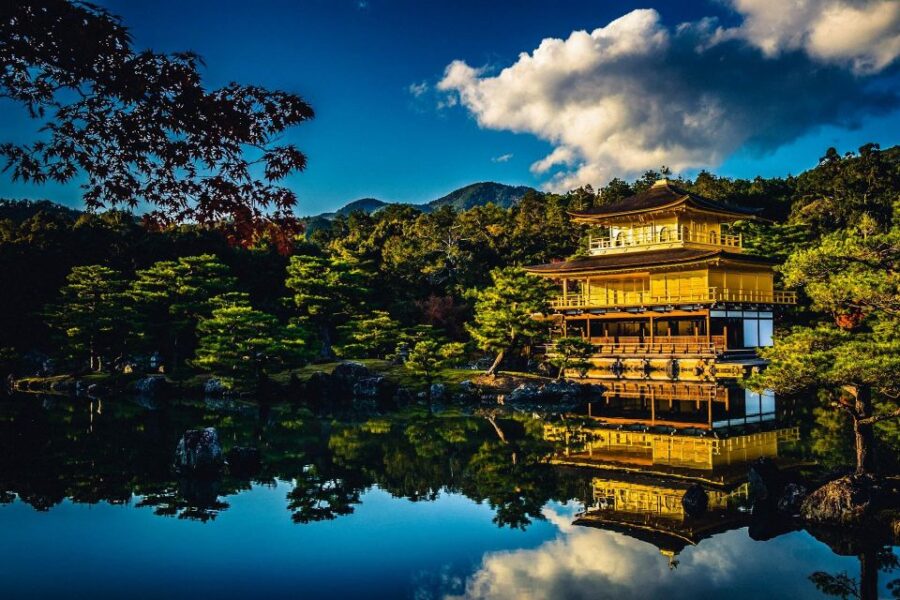 Kyoto: Self-Guided Audio Tour - Seamless Blend of History and Modernity