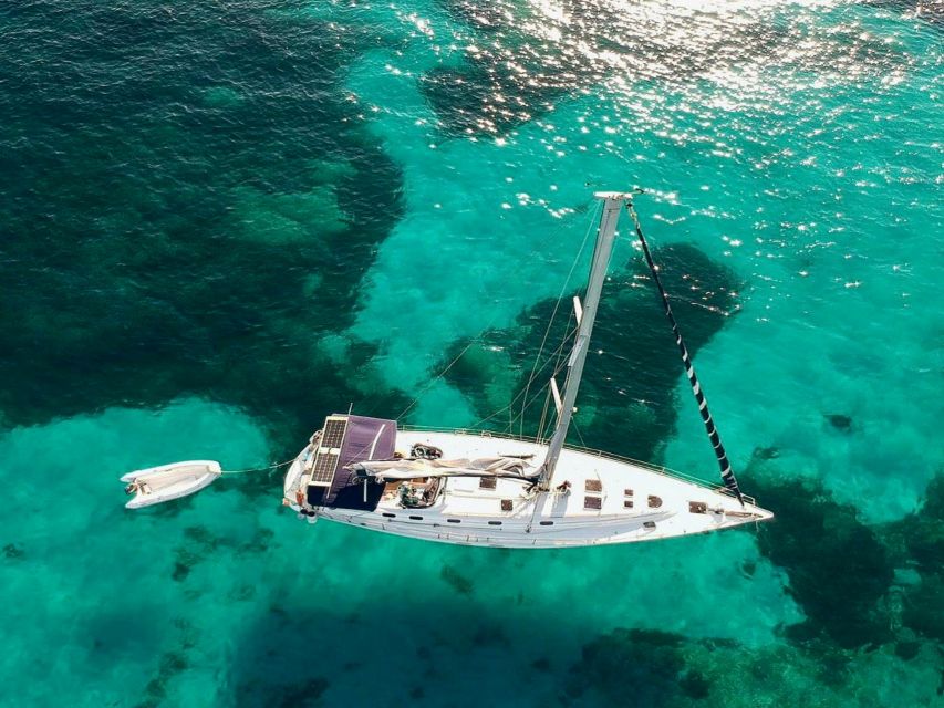 La Maddalena: Full-Day Sailing Trip