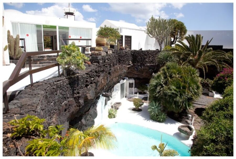 lanzarote-full-day-bus-tour-with-scenic-views-tour-details