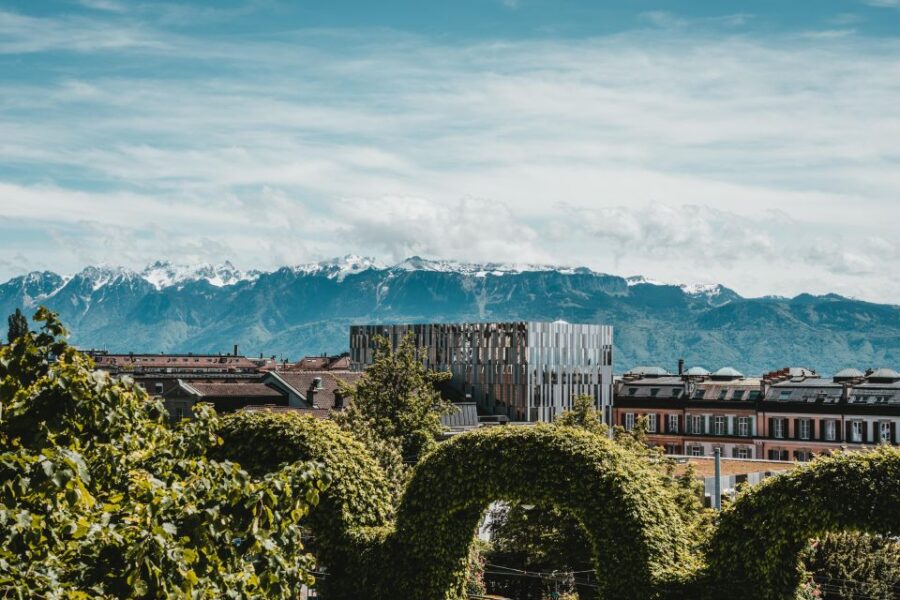 lausannes-art-and-culture-revealed-by-a-local-immersive-cultural-experience