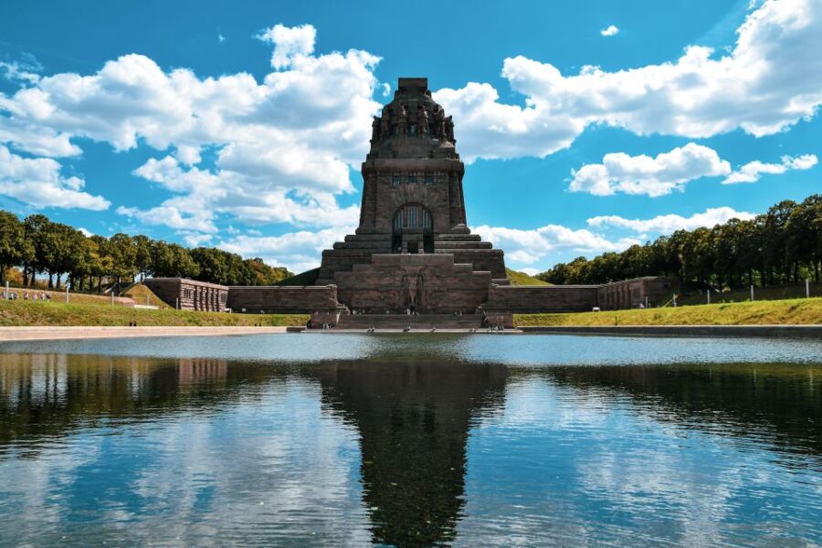 Leipzig: Surprise City Tour Guided by a Local