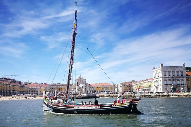 Lisbon Traditional Boats – Express Cruise – 45min