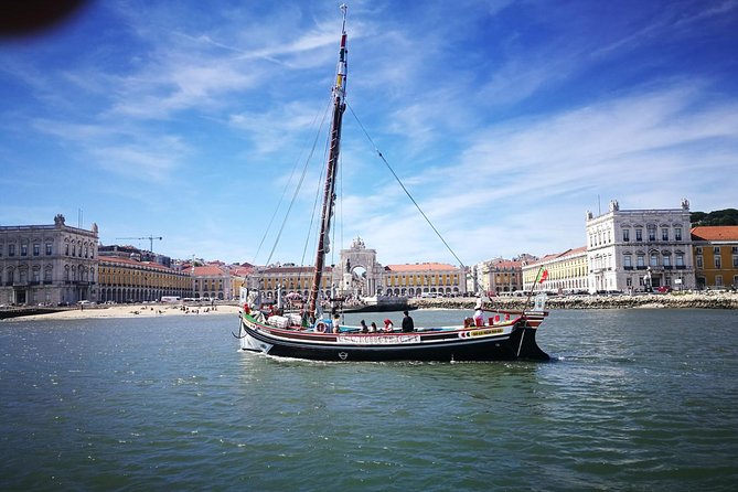 Lisbon Traditional Boats - Guided Sightseeing Cruise - Cruise Experience Overview