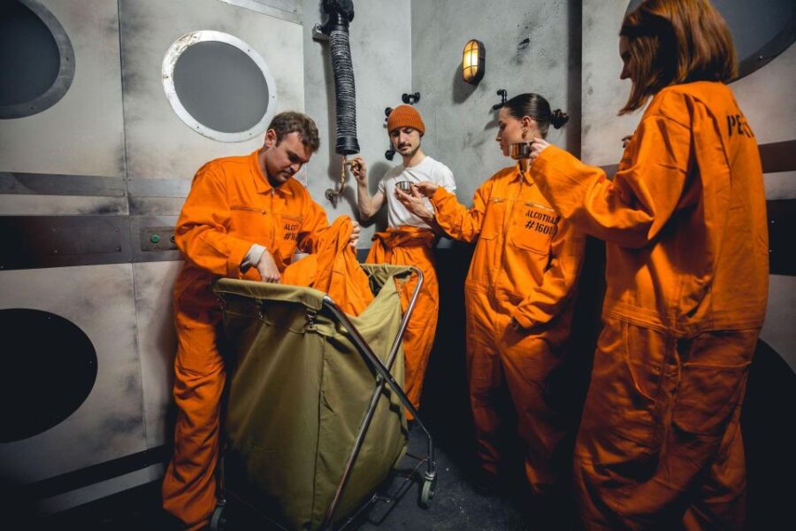 liverpool-alcotraz-immersive-prison-cocktail-experience-the-immersive-prison-cocktail-experience