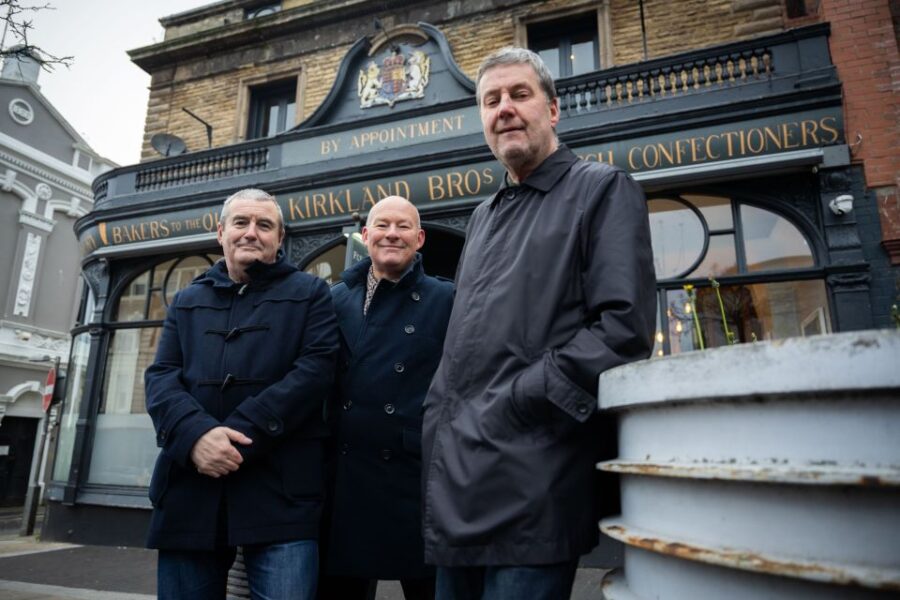 liverpool-music-icons-tour-with-90s-band-the-farm-tour-overview