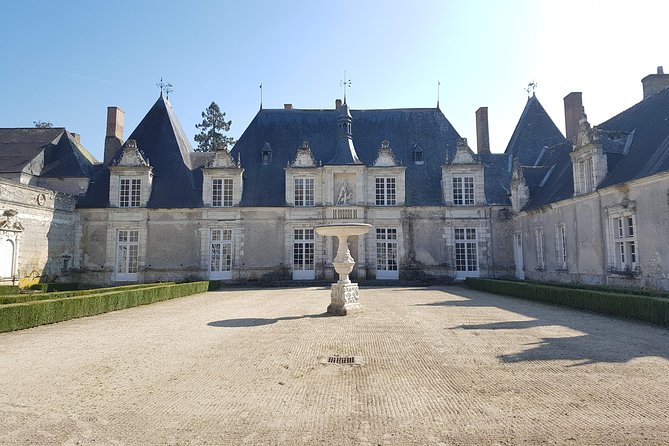 Loire Valley Day Tour Chambord and Chenonceau Plus Lunch at a Private Castle - Inclusions