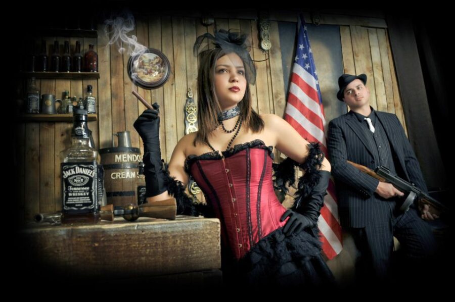 London, Camden: Old Time Eras Dress Up and Photo Shoot - Step Back in Time