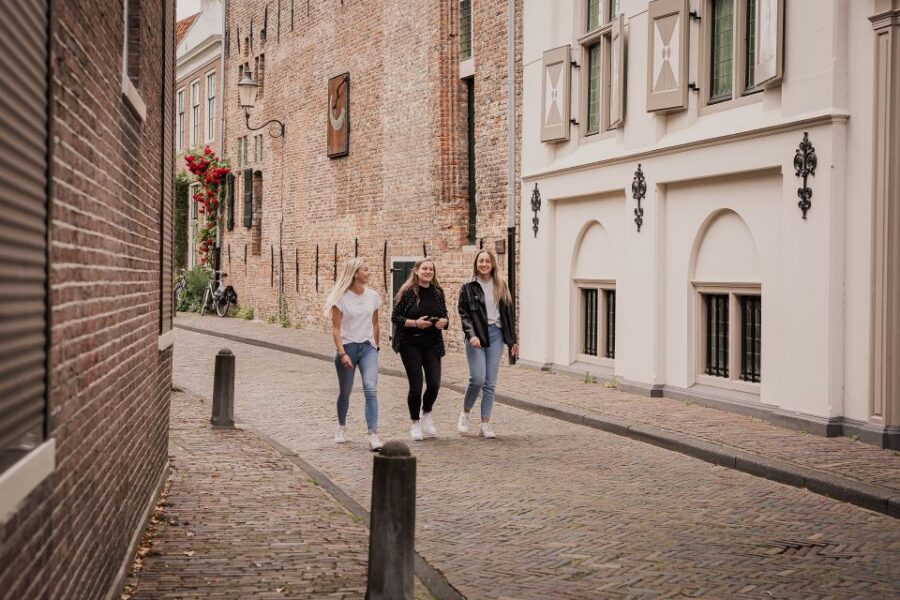 London: Escape Tour & Self-Guided Citygame - Tour Description