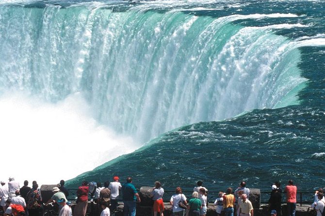 Low Cost - Private Arrival Transfer: Toronto Airport to Niagara Falls, Canada - Overview of the Service