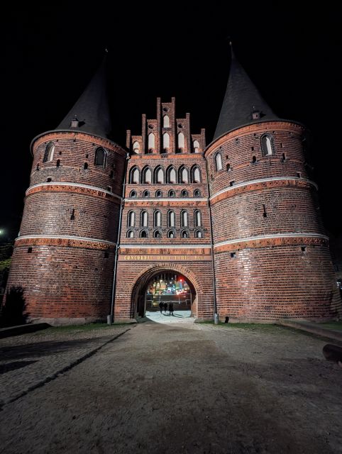 Lübeck Between Horror and History: True Crime at Halloween - Unveiling Lübecks Macabre Past