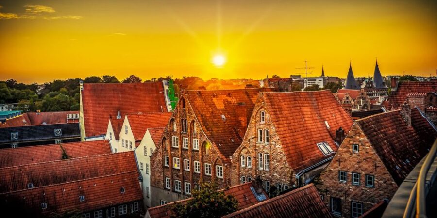 Lübeck: Self-Guided Walking Tour and Scavenger Hunt