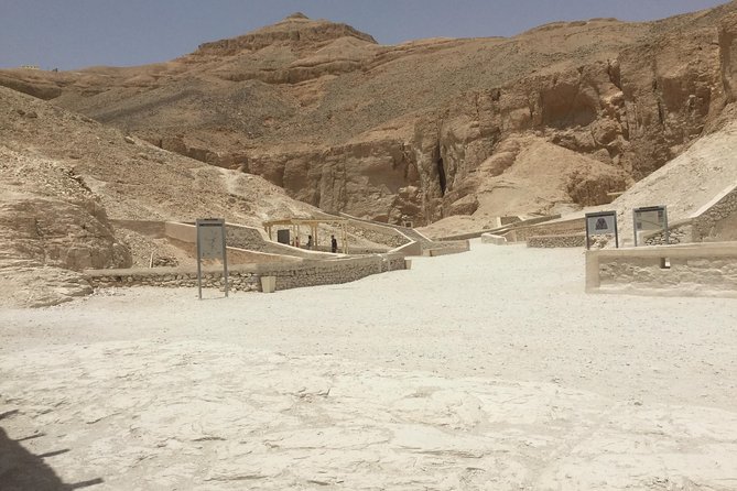Luxor Full Day Tour to East and West Bank With Lunch
