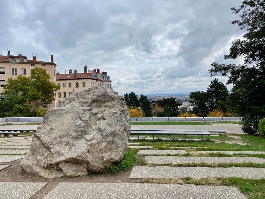 Lyon: Croix-Rousse Smartphone Audio Walking Tour