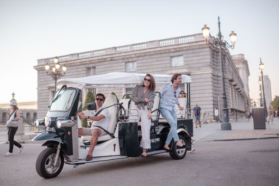 Madrid: Private City Tour by Eco Tuk Tuk - Iconic Landmarks and Neighborhoods