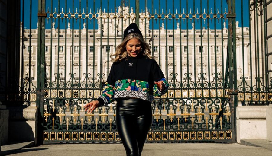 Madrid: Professional Photoshoot at the Royal Palace - Overview of the Experience