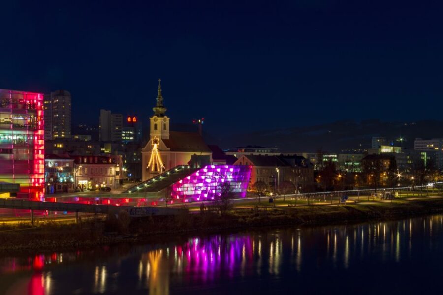 Magical Christmas Stroll Through Innsbruck's Heart