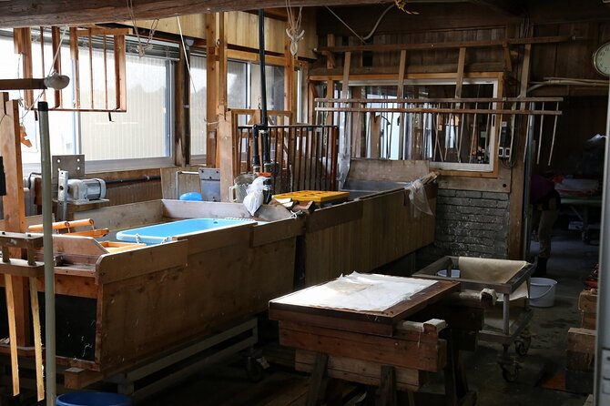 Make Traditional Tosa Washi Paper Using a Recycling Technique - Whats Included